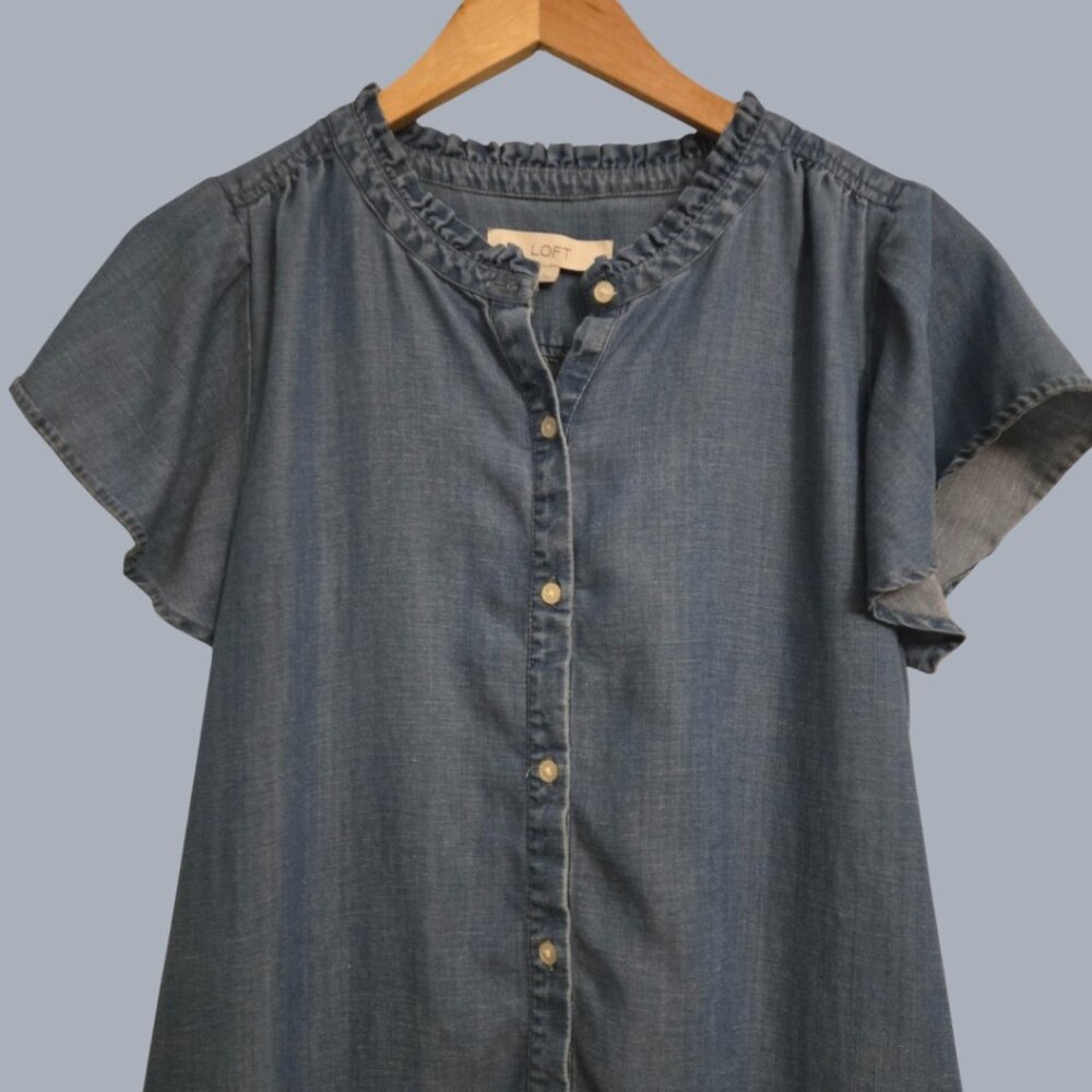 LOFT Chambray Denim Button Front Dress Women’s Size 8 Blue Ruffle Hem - Picture 2 of 4